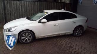 Volvo S-60 S60 II (FS), Sedan, 2010 / 2018 2.0 D3 20V picture 2