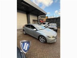 Volvo V-40 V40 (MV), Hatchback 5-drs, 2012 / 2019 2.0 D4 16V picture 4