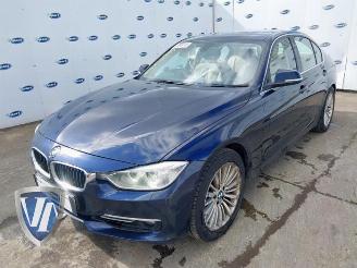 Coche siniestrado BMW 3-serie 3 serie (F30), Sedan, 2011 / 2018 328i 2.0 16V 2012/9
