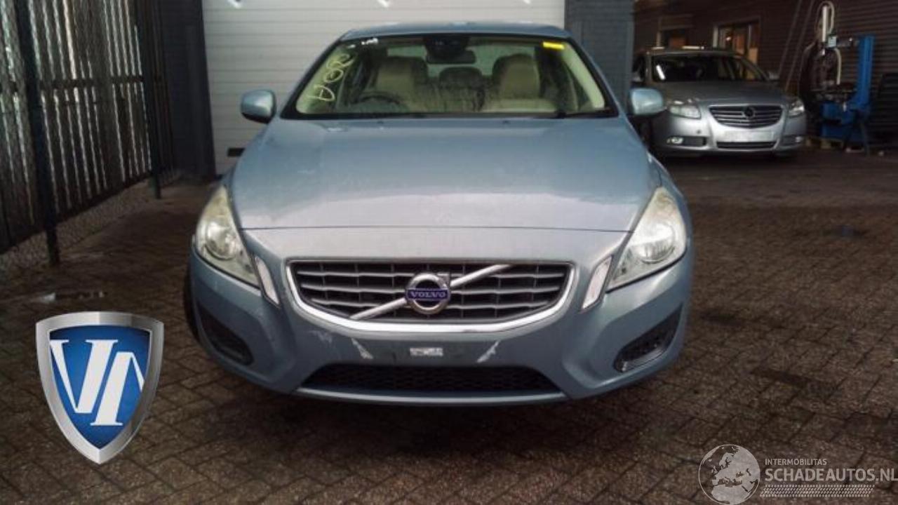 Volvo S-60 S60 II (FS), Sedan, 2010 / 2018 1.6 T3 16V