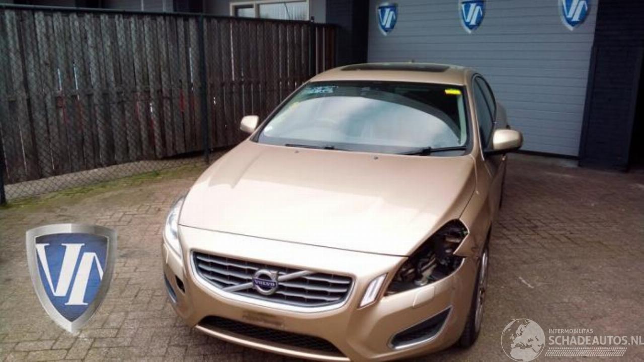 Volvo S-60 S60 II (FS), Sedan, 2010 / 2018 2.0 D3 20V